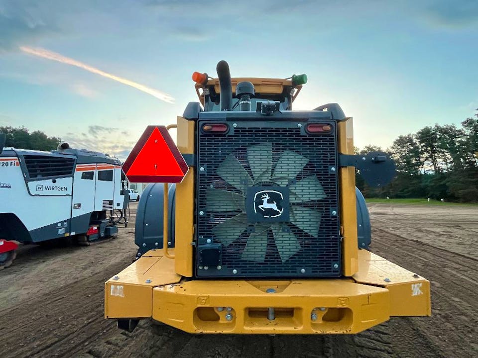 John Deere 624P