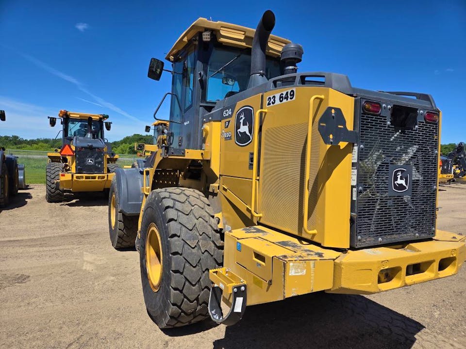 John Deere 624P