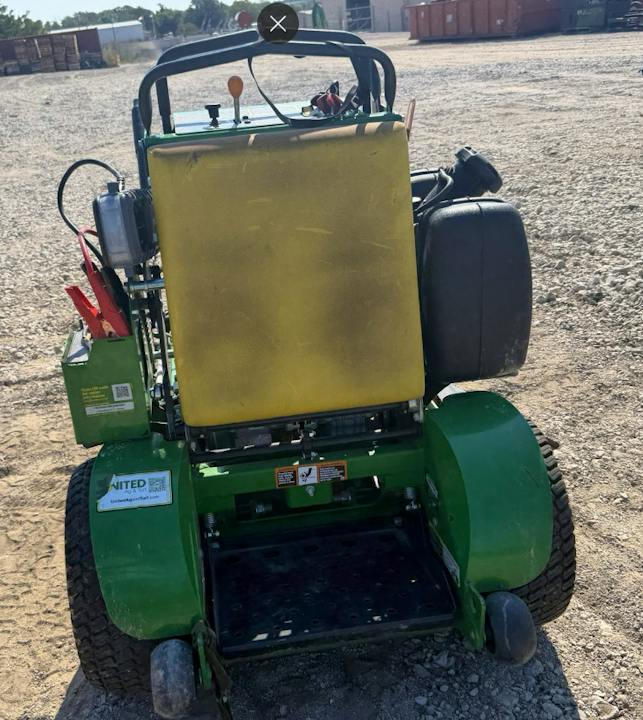 John Deere 636M