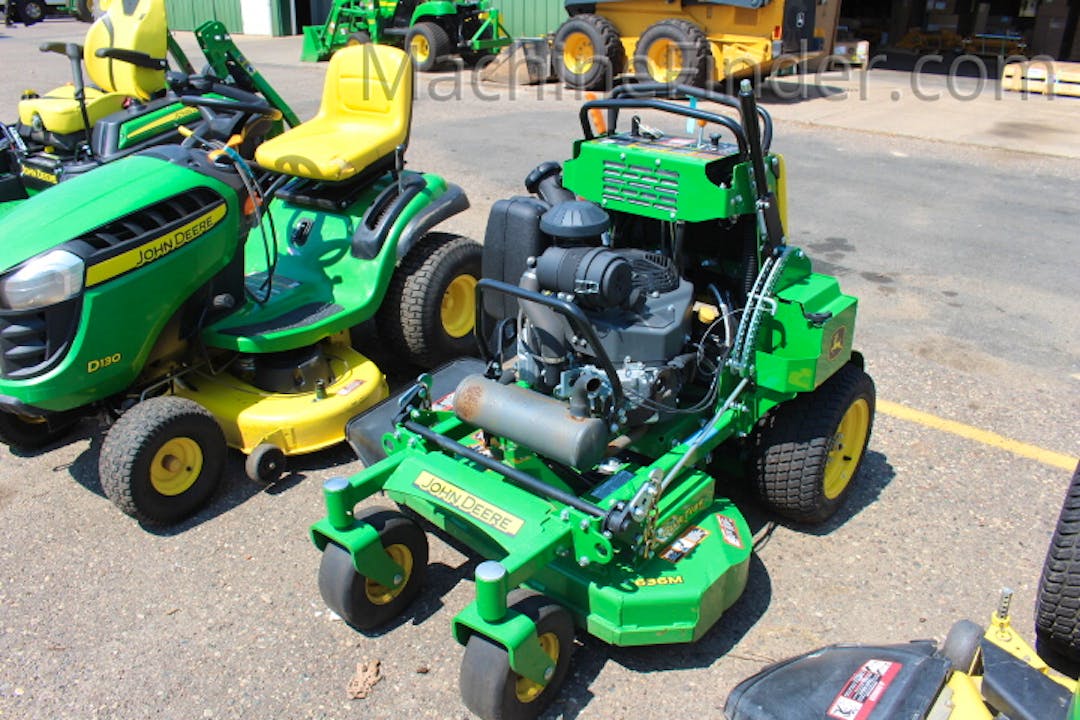 John Deere 636M