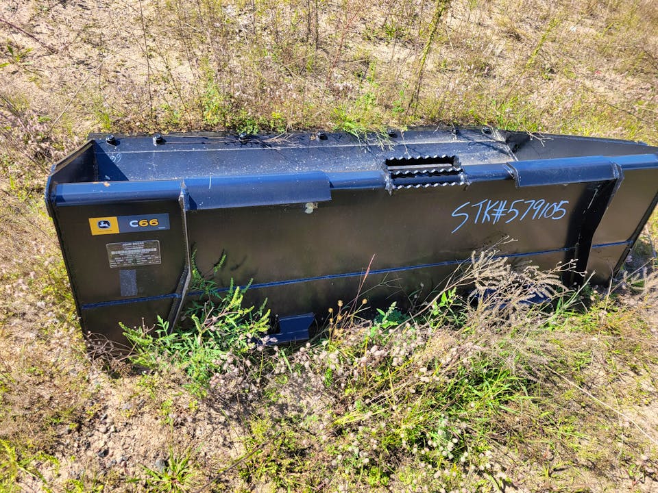 John Deere KV11630 66IN BUCKET
