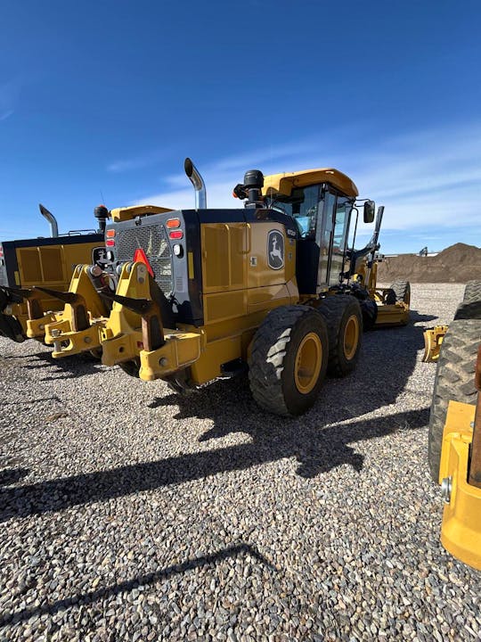 John Deere 672G