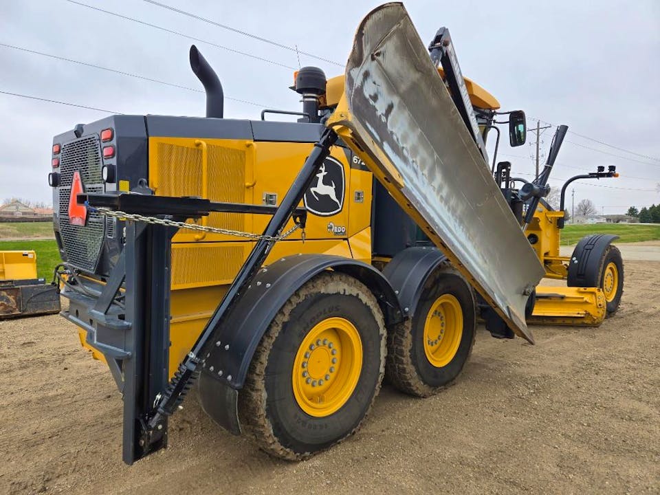 John Deere 672G