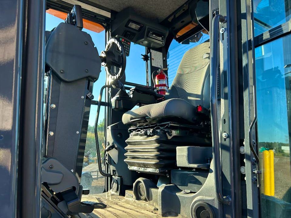 John Deere 672G