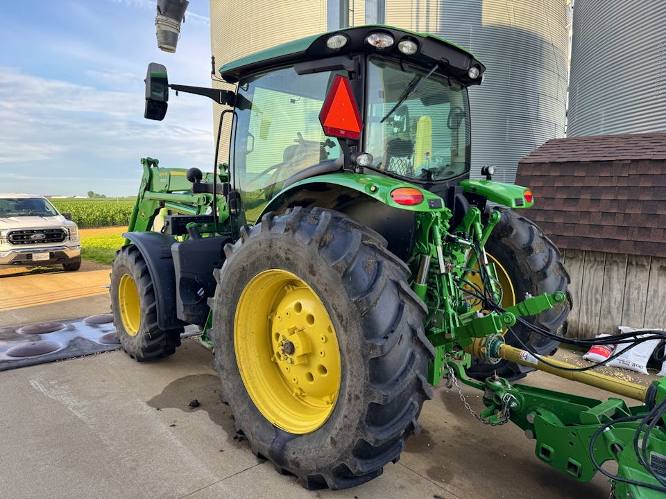 John Deere 6R 130