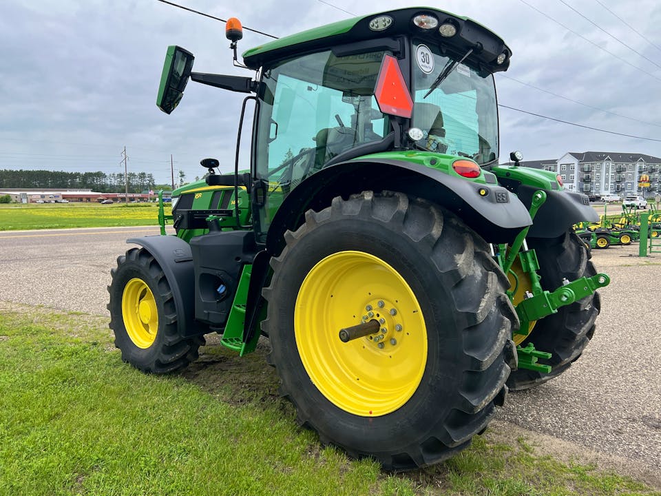 John Deere 6R 140