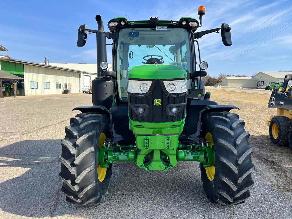 John Deere 6R 140