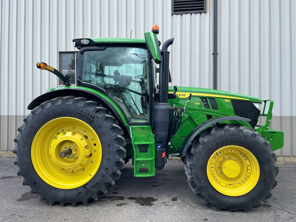 John Deere 6R 165