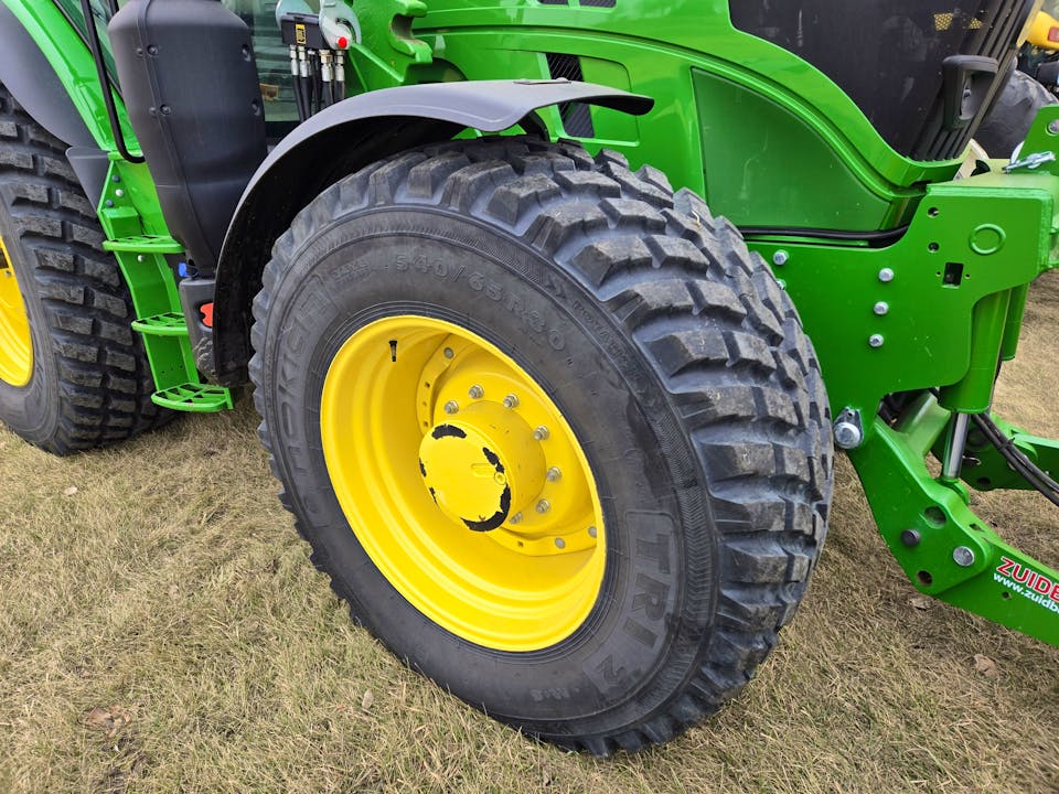 John Deere 6R 165