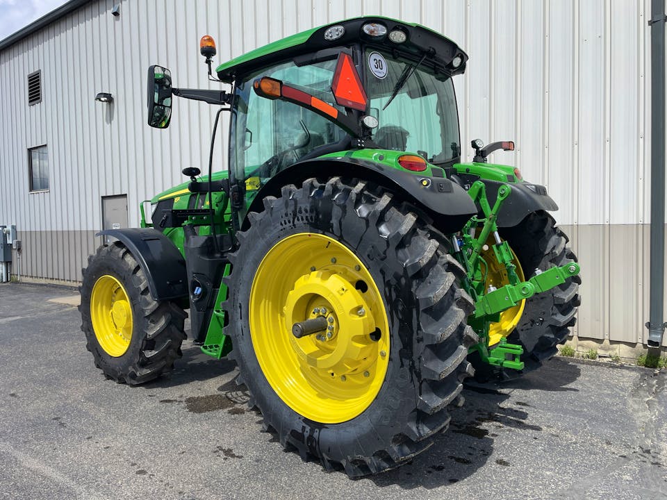 John Deere 6R 165
