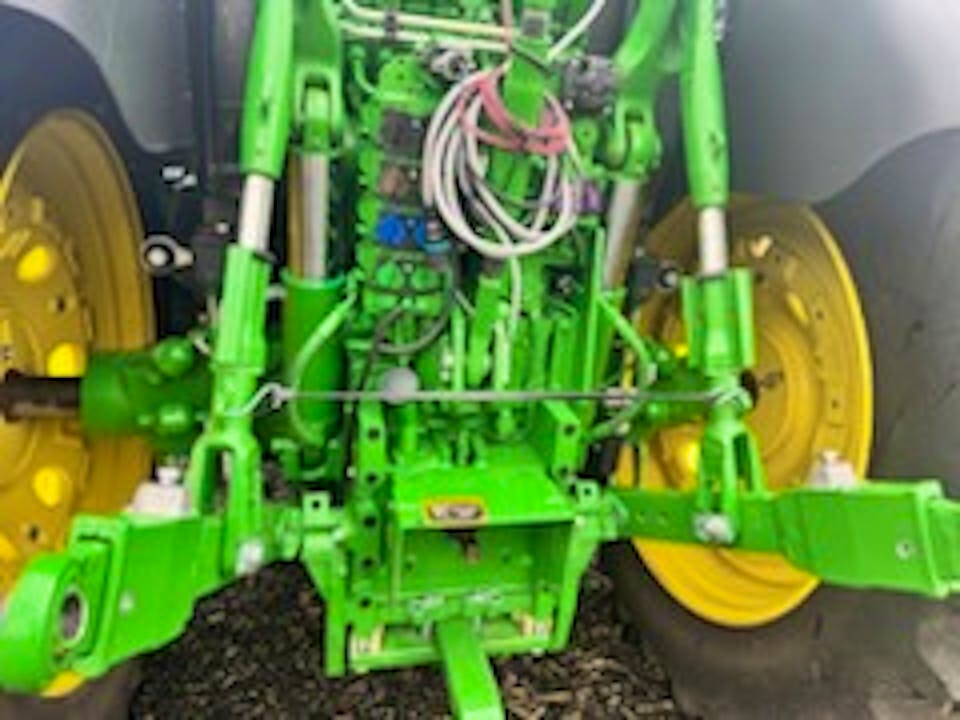 John Deere 6R 165