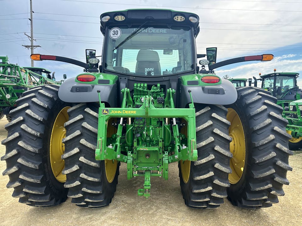 John Deere 6R 165