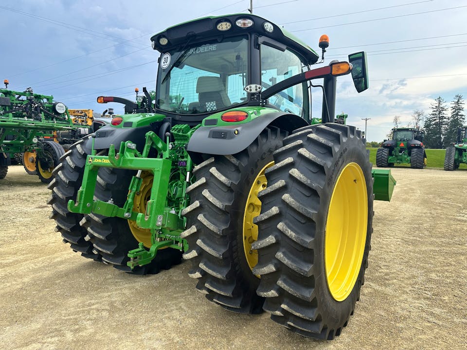 John Deere 6R 165