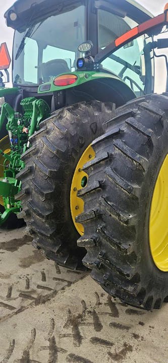John Deere 6R 195