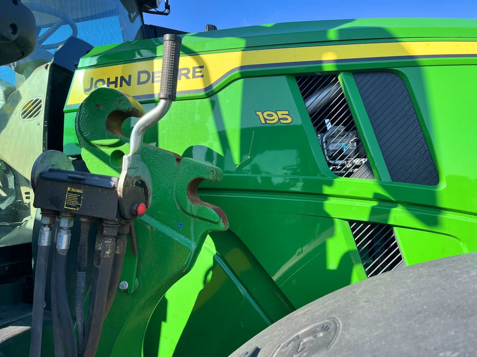 John Deere 6R 195