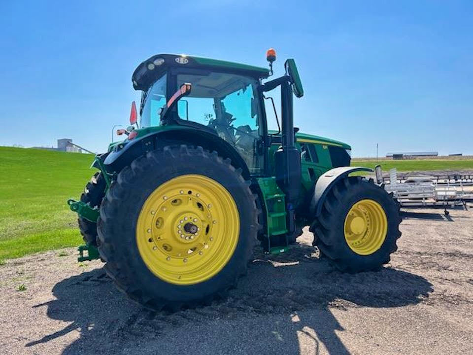 John Deere 6R 195