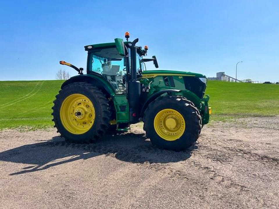 John Deere 6R 195