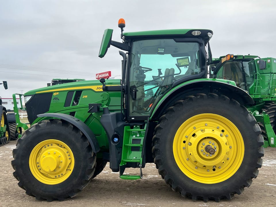 John Deere 6R 215