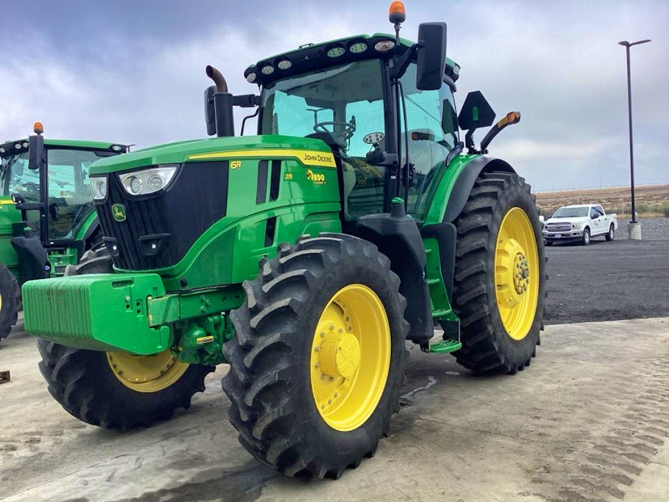 John Deere 6R 215