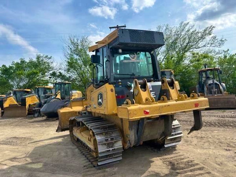 John Deere 700L