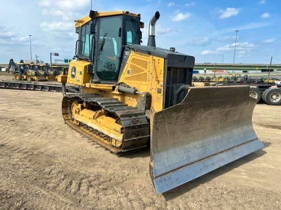John Deere 700L