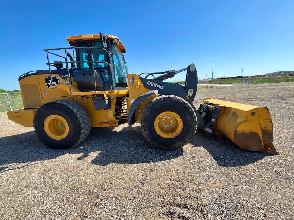 John Deere 724 P