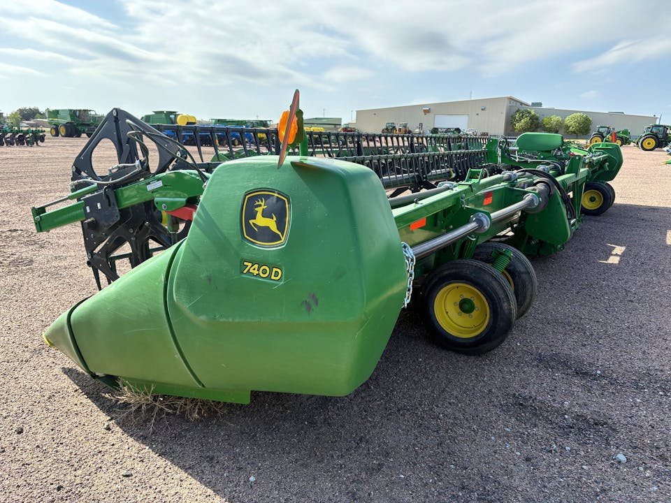 John Deere 740D