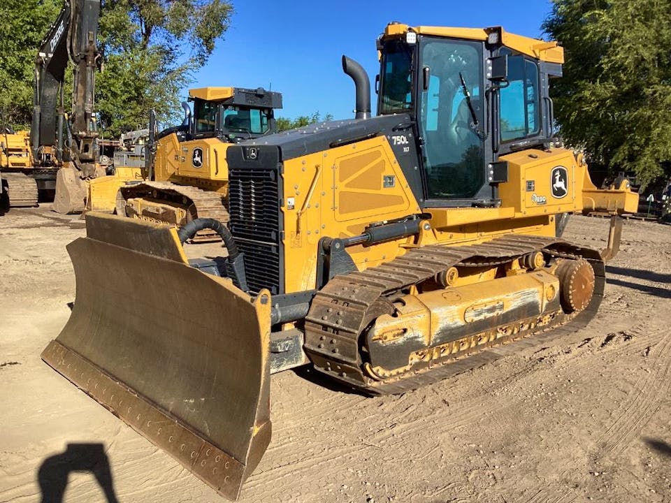 John Deere 750L