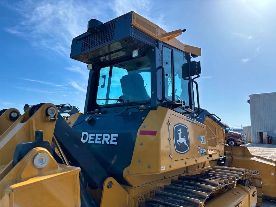 John Deere 750L