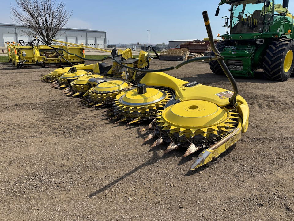 John Deere 772