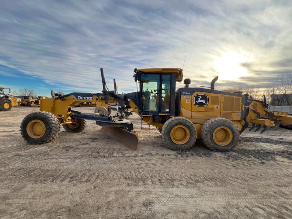 John Deere 772G