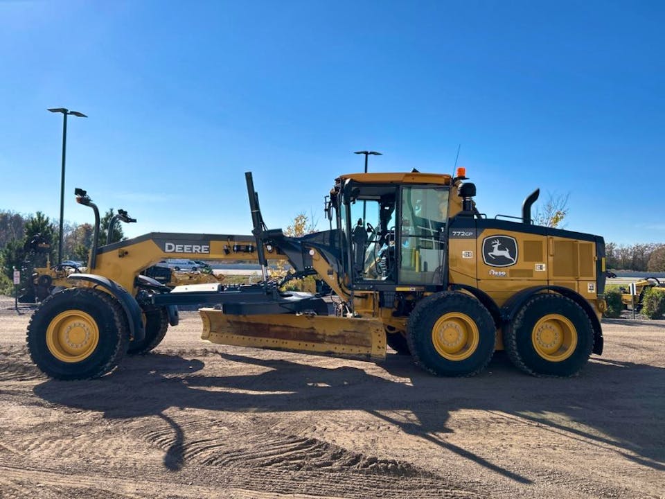 John Deere 772G