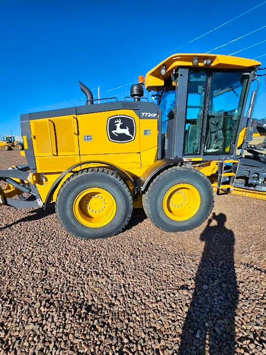 John Deere 772G