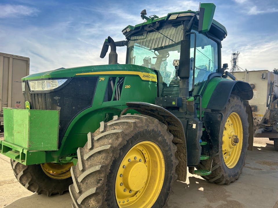 John Deere 7R 230