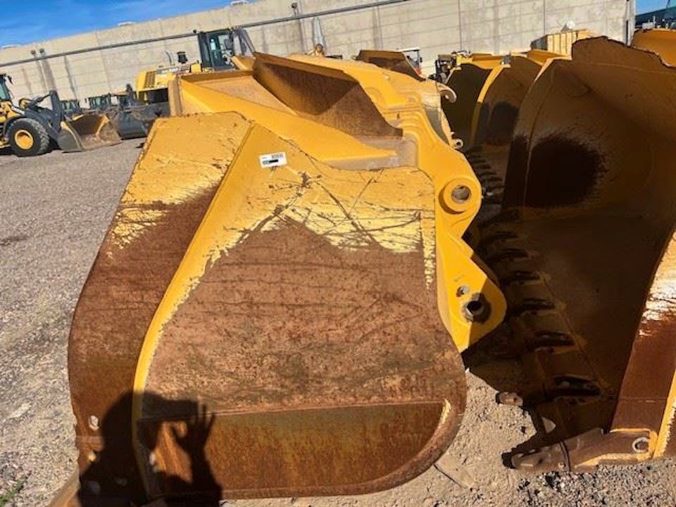 John Deere 824P6.25P