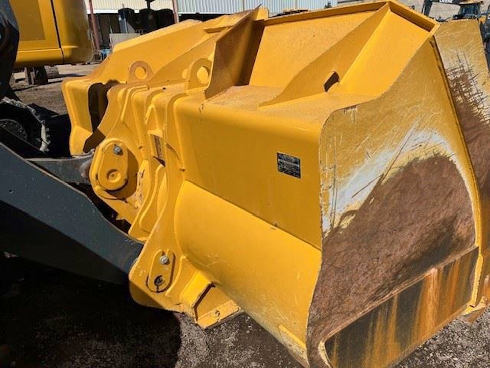 John Deere 824P6.25P