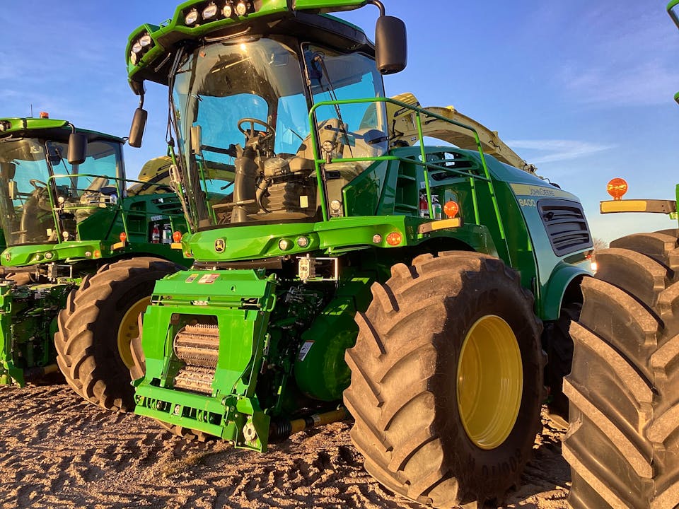 John Deere 8400