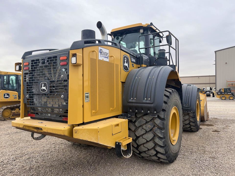 John Deere 844 P