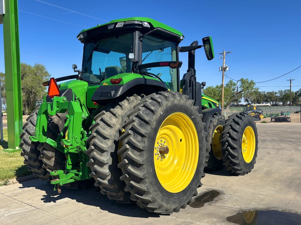 John Deere 8R 230