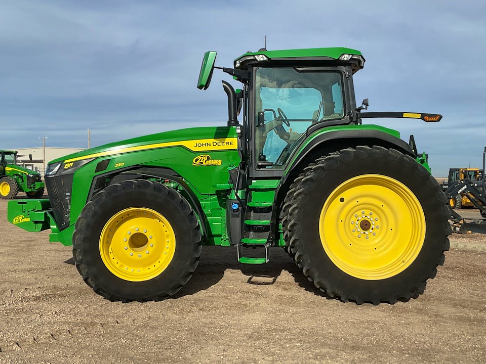 John Deere 8R 230