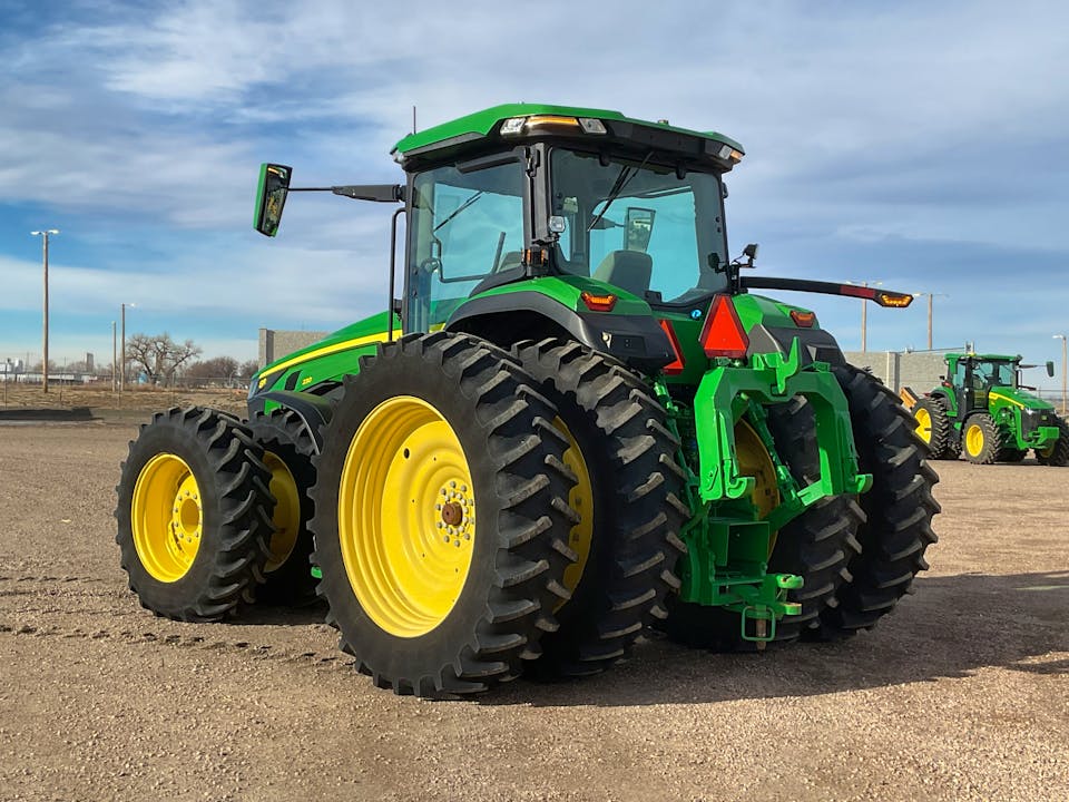 John Deere 8R 230