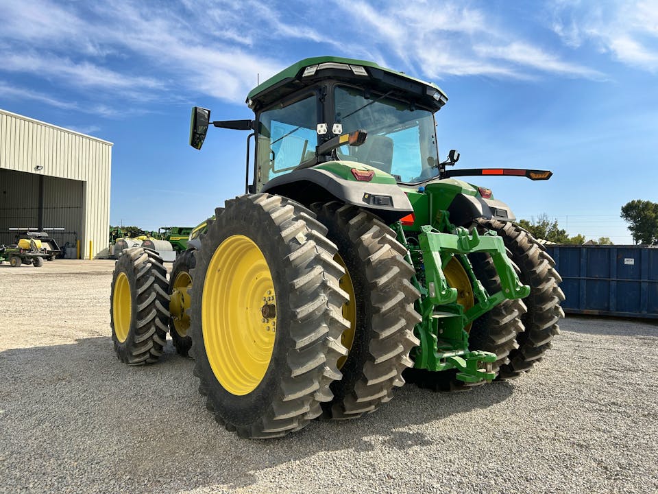 John Deere 8R 250