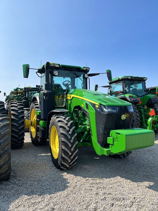 John Deere 8R 250