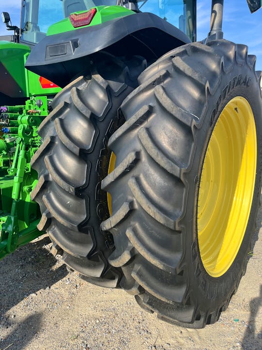 John Deere 8R 310