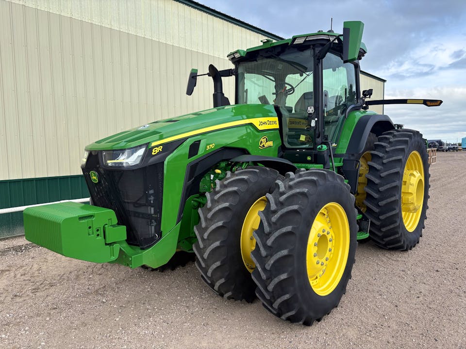 2023-john-deere-8r-370-610575
