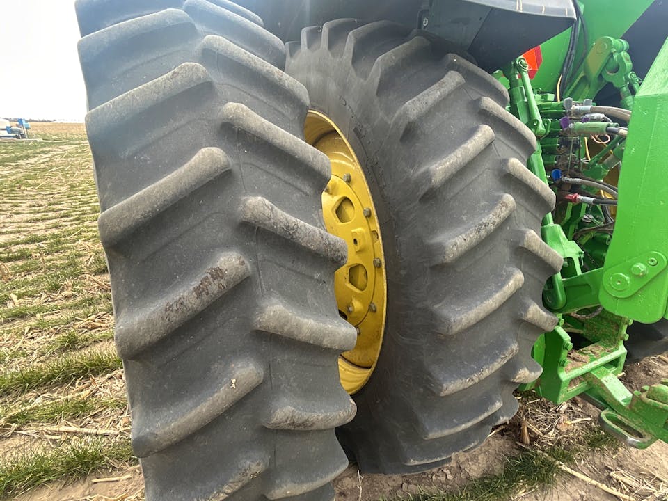 John Deere 8R 410