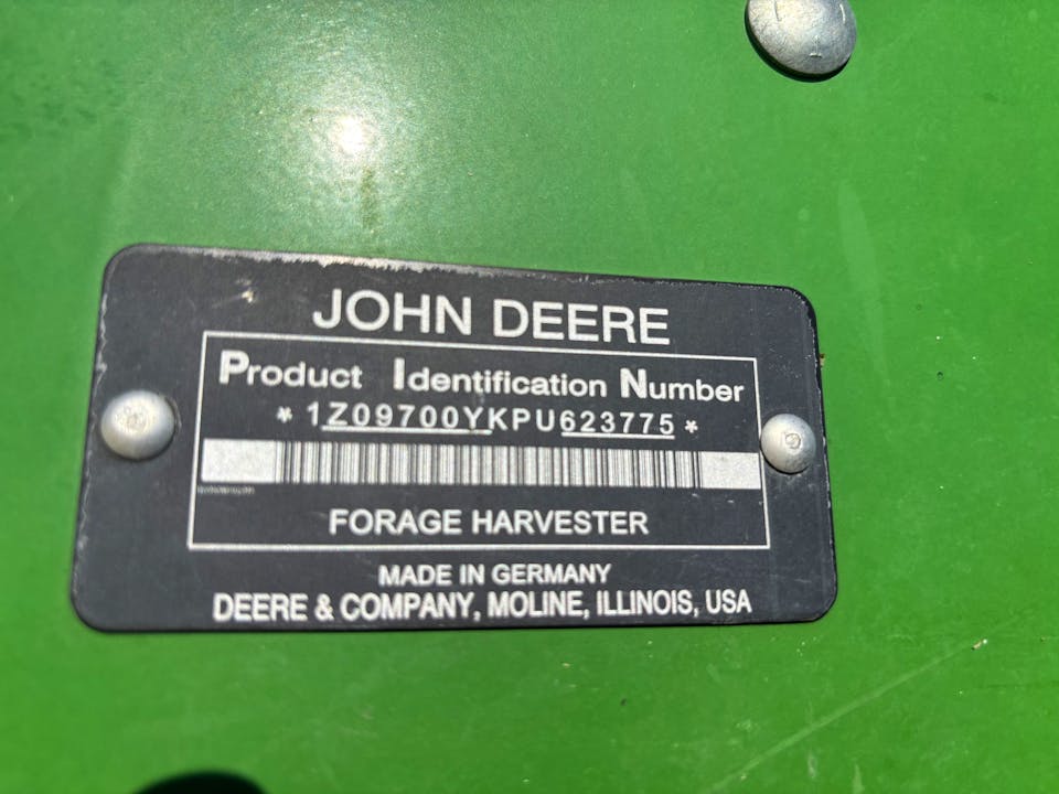 John Deere 9700