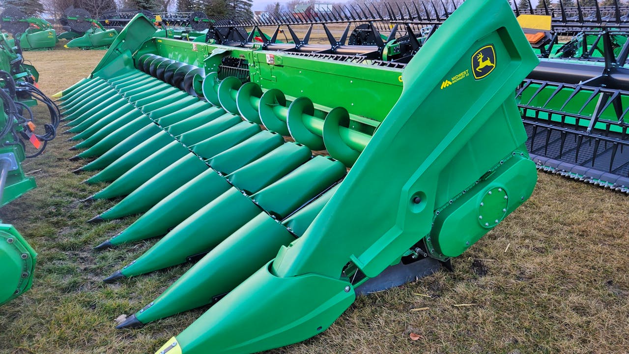 2023-john-deere-c18r-180751