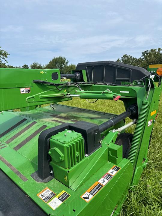 John Deere C300