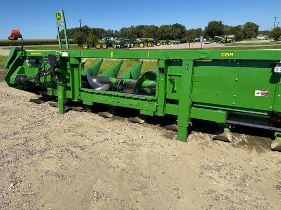 John Deere C8R